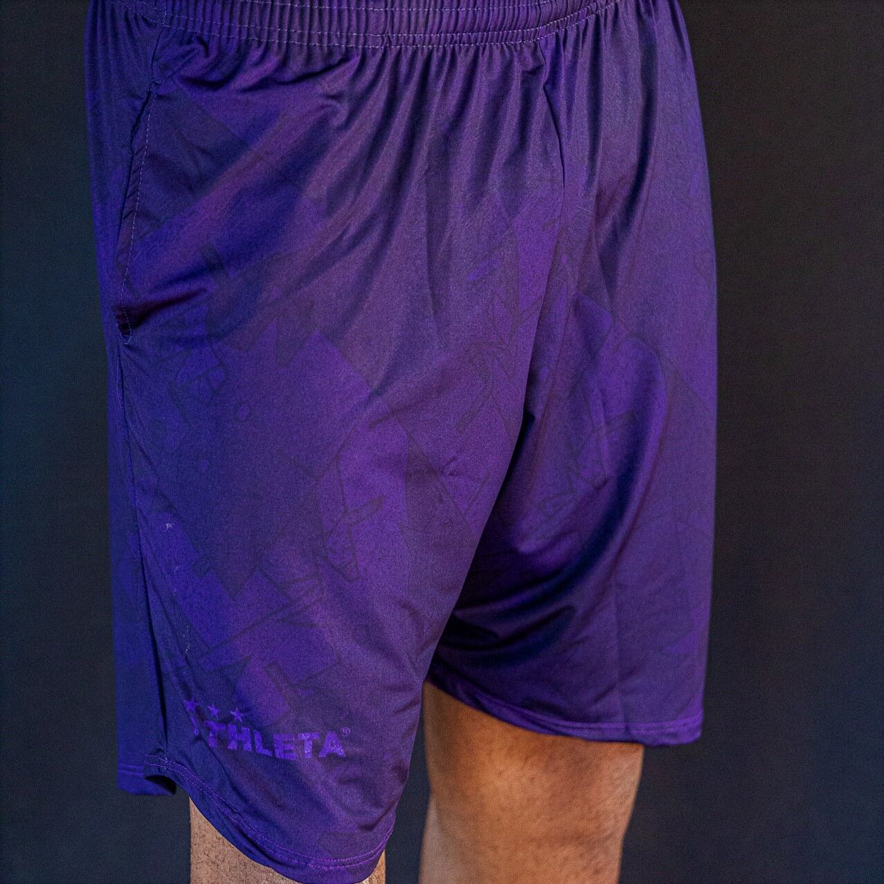 Athleta Free 23 Line 百慕達短褲 - 黑紫