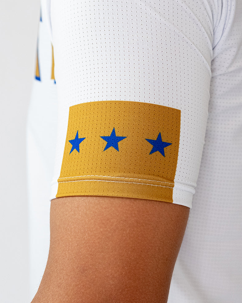 Athleta SS25 舒適短袖保暖上衣 - 藍白金