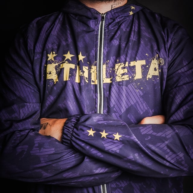 Athleta Free 超細纖維男女通用紫色風衣